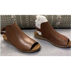 Pierre Dumas Kori Women's Brown Slingback Sandals Peep Toe Low Wedge Heel 10 New